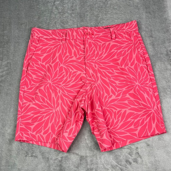 Vineyard Vines Performance Breaker Shorts Mens 32 Pink Bloom Geometric AOP Golf‎ - Picture 2 of 10